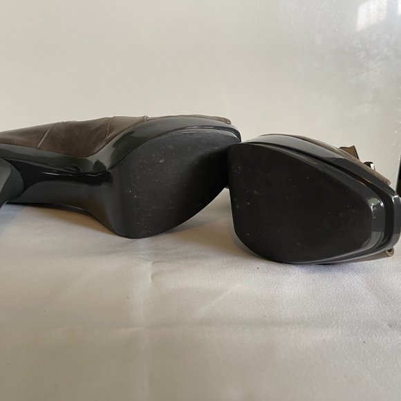 MICHAEL KORS LEATHER  PLATFORM SIZE 10 - Picture 11 of 15